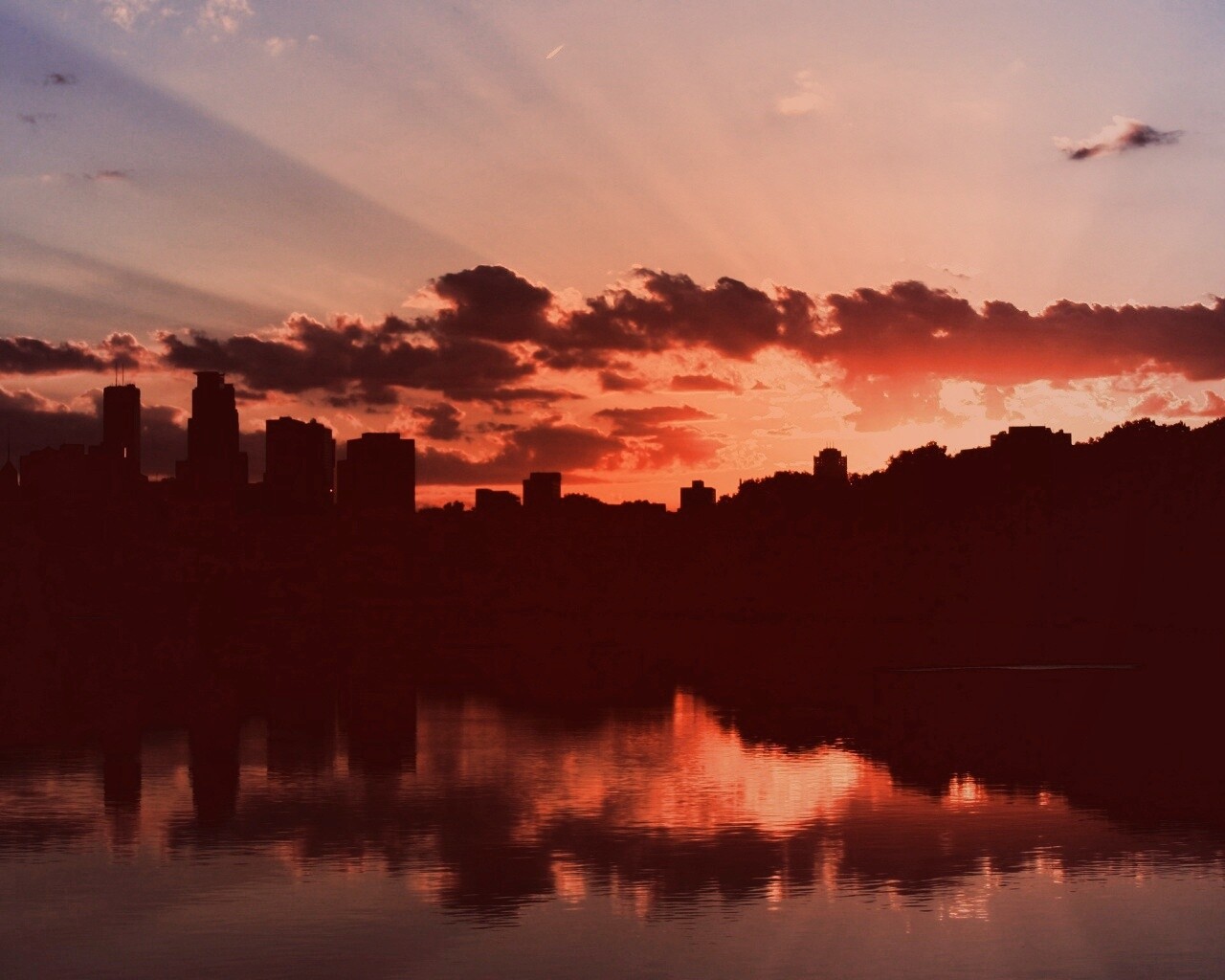 Закат над городом обои