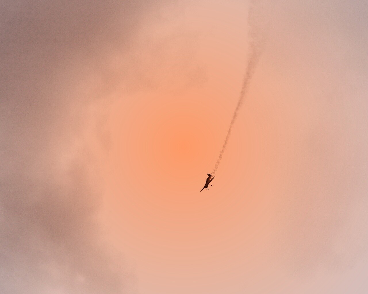 Падающий самолёт обои