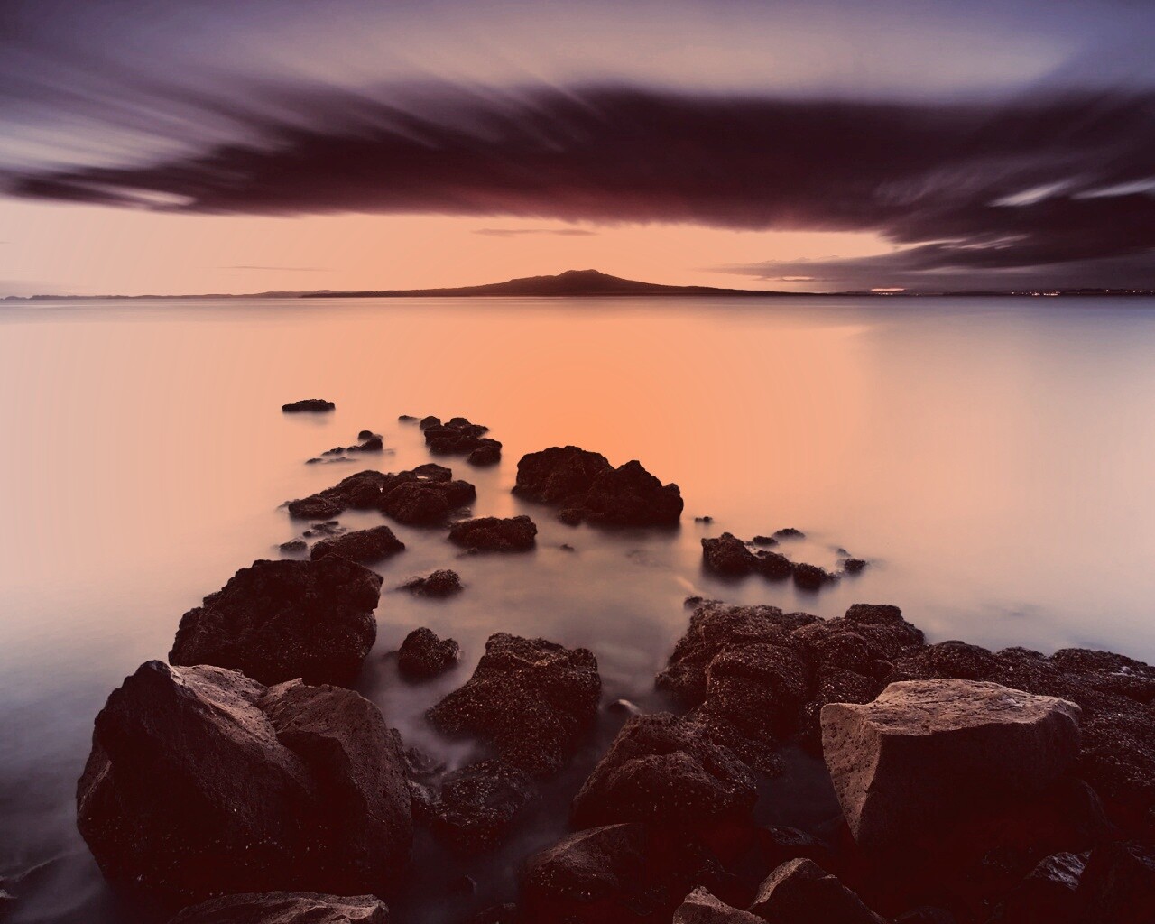 Озеро в тумане обои