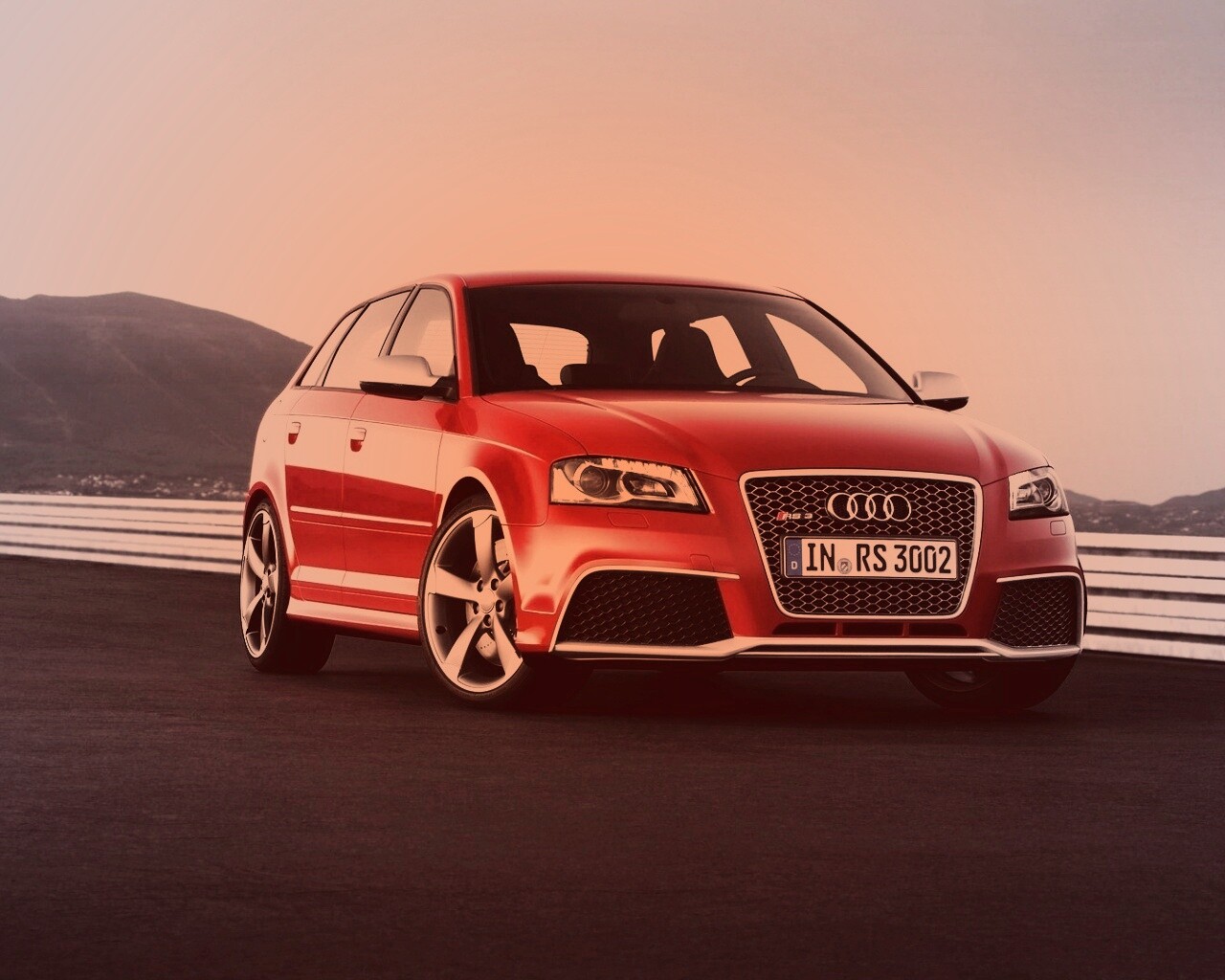 Красная Audi RS3 спереди обои