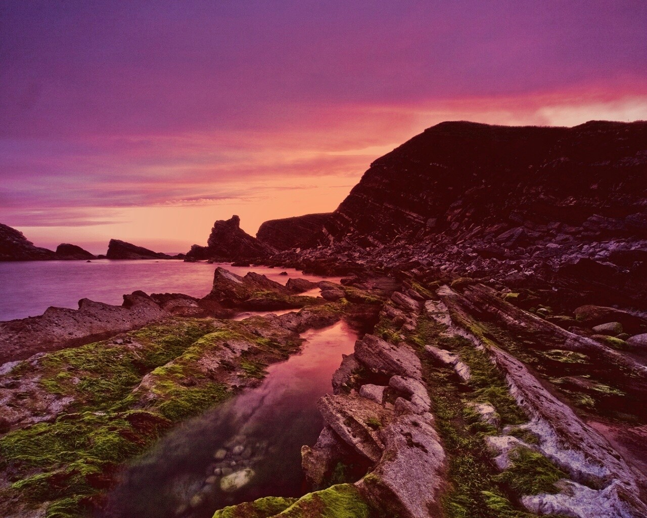 Скалистый берег обои