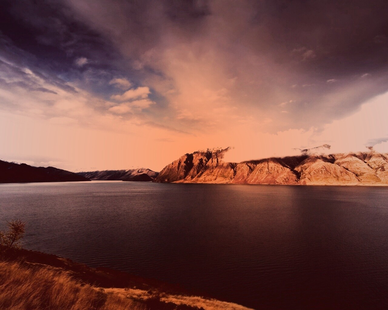 Живописная широкая река обои