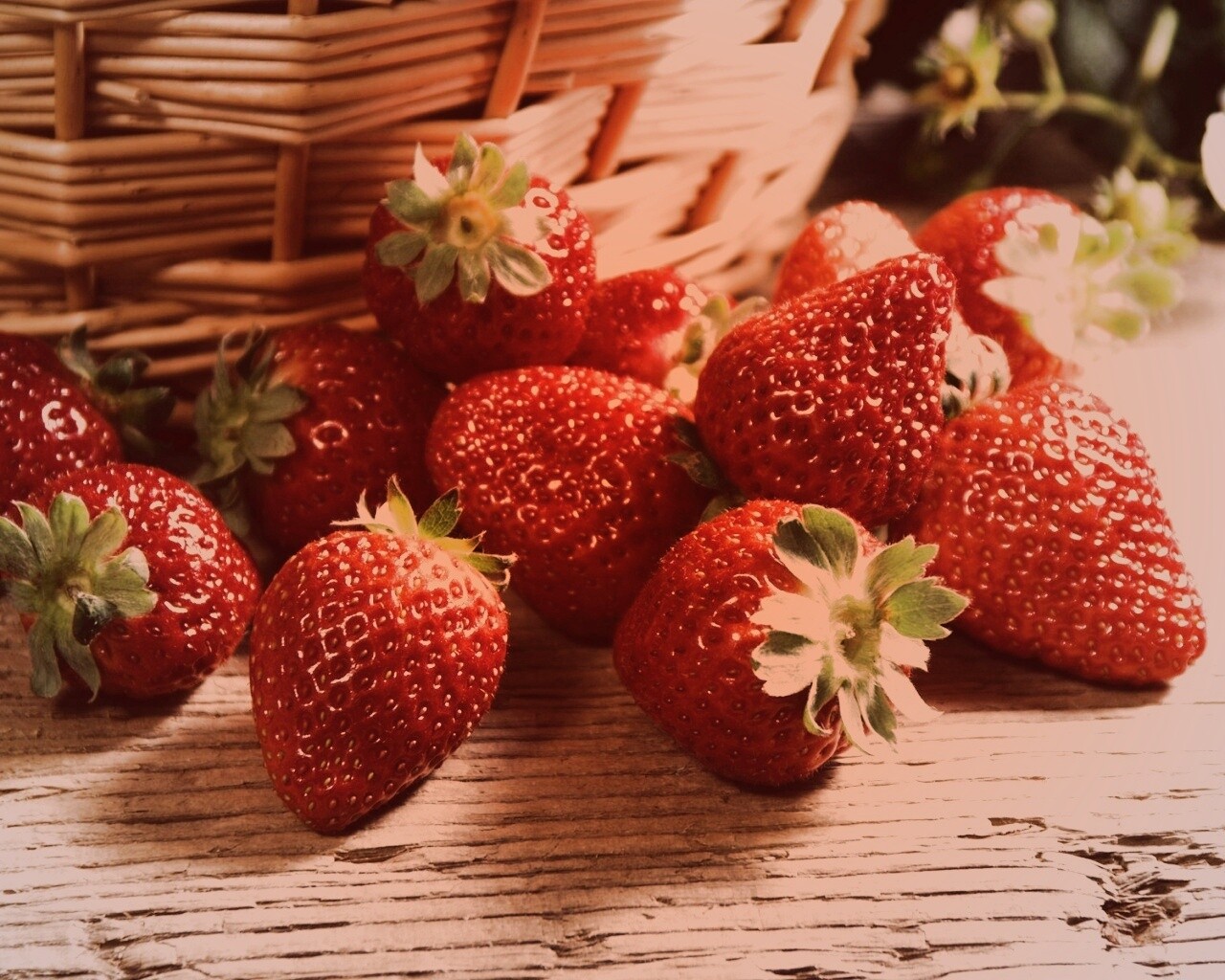 Клубничка обои