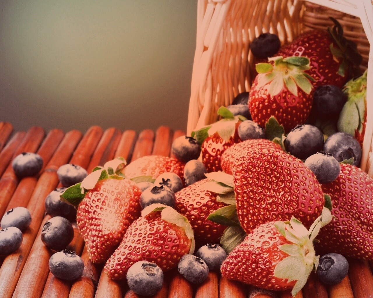 Спелые ягоды обои