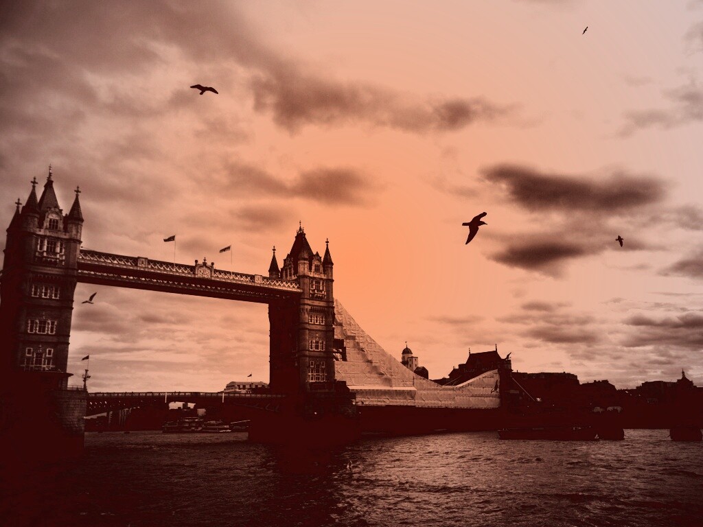 Tower Brigde на реконструкции обои