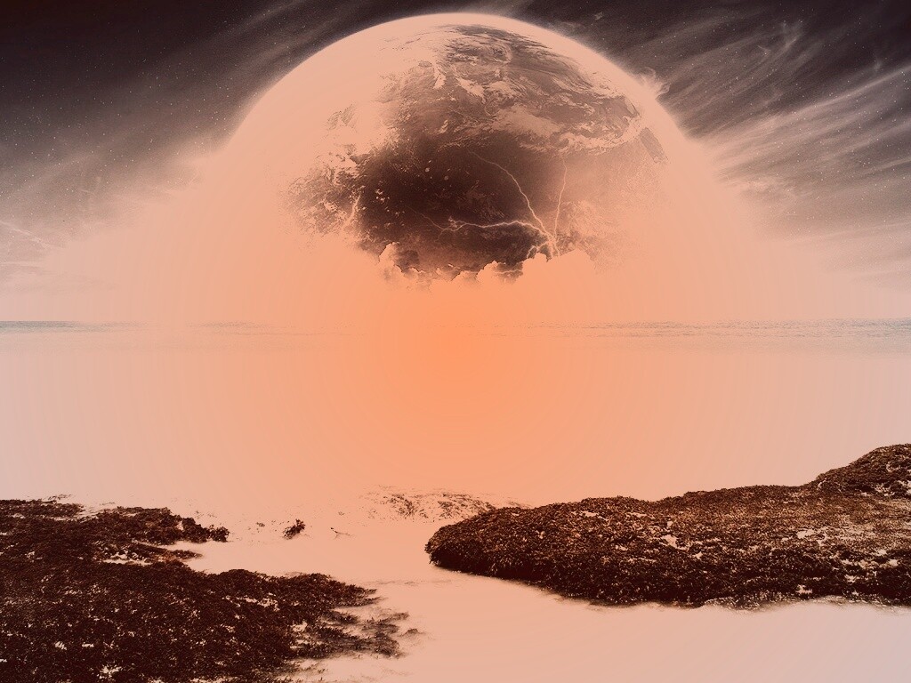 Огромная луна над океаном обои