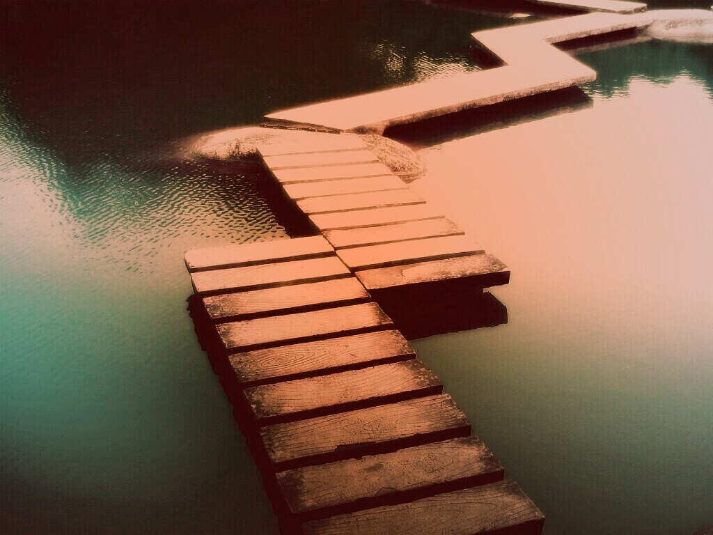 Дорожка над водой обои