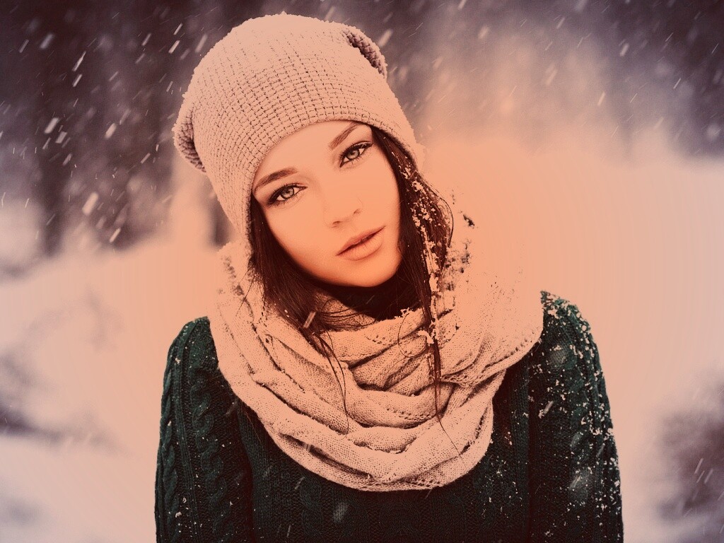 Девушка в снегопад обои