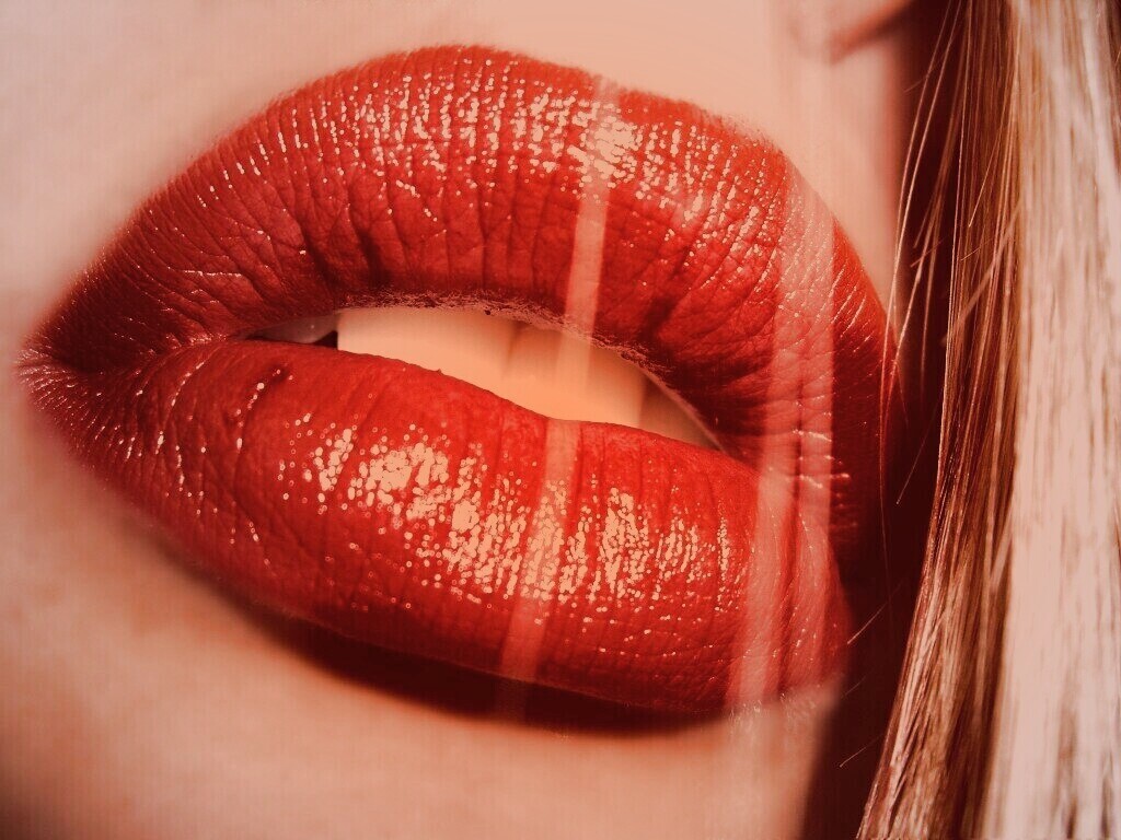 Сочные губы обои