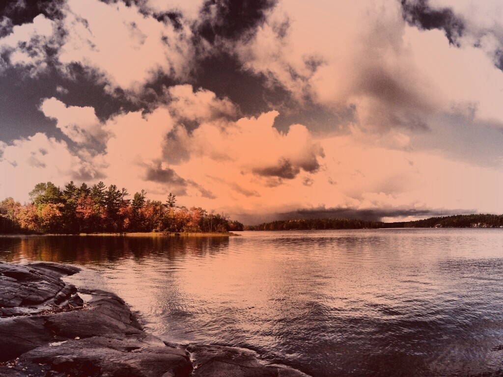 Штиль над озером обои