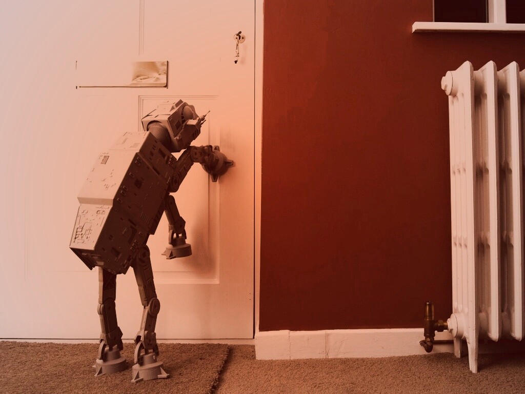 Имперский робот просится гулять обои