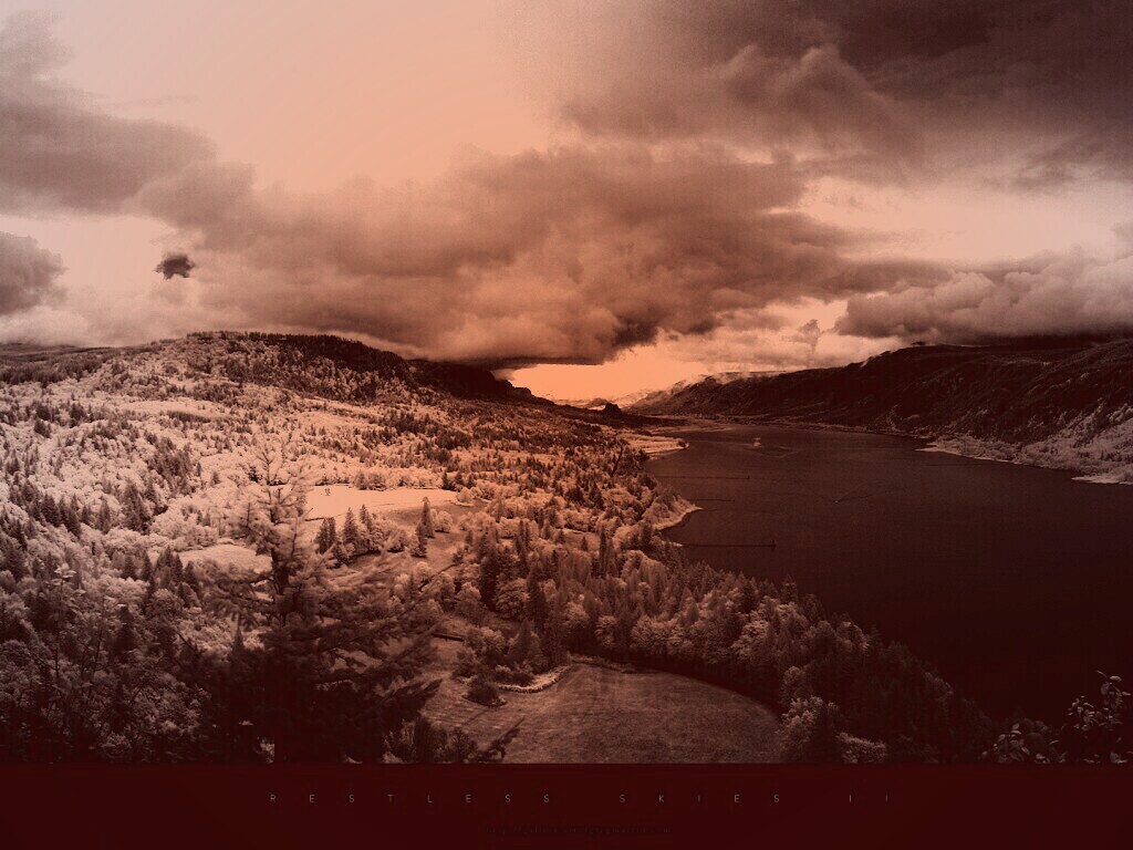 Беспокойное небо обои