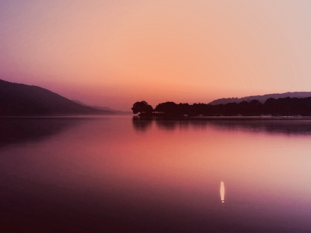 Сумерки над озером обои