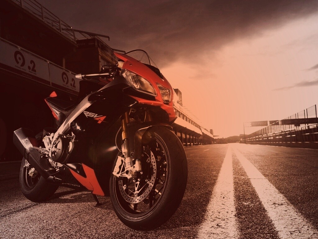 Априлия РСВ4 обои