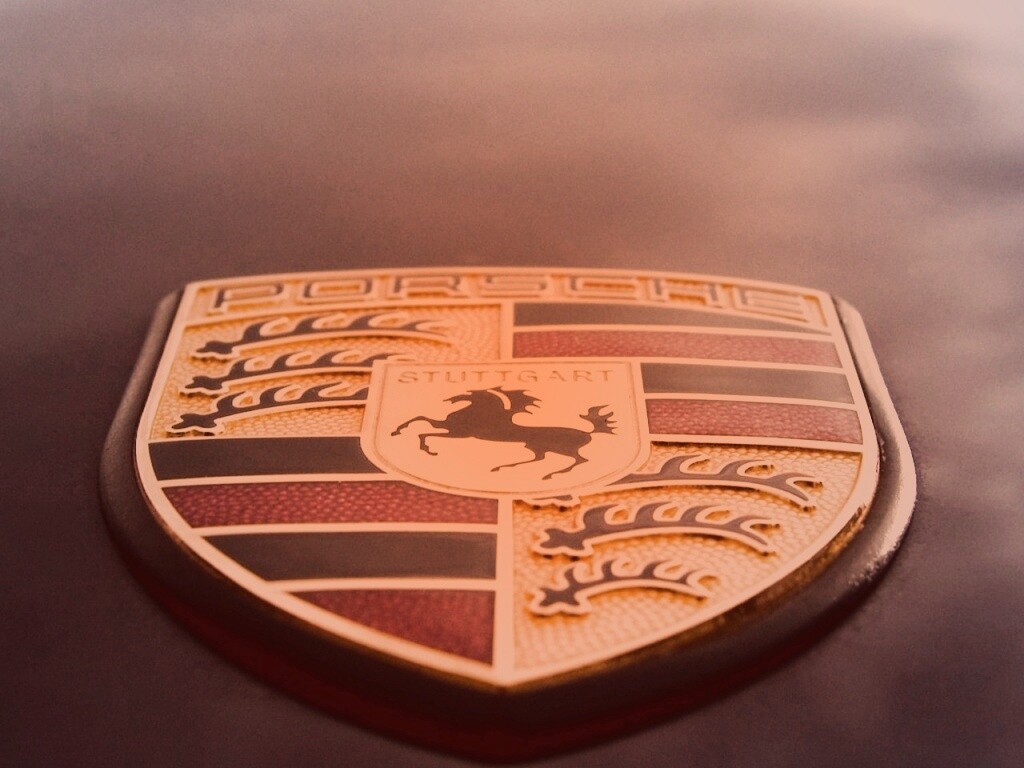 Логотип порше обои