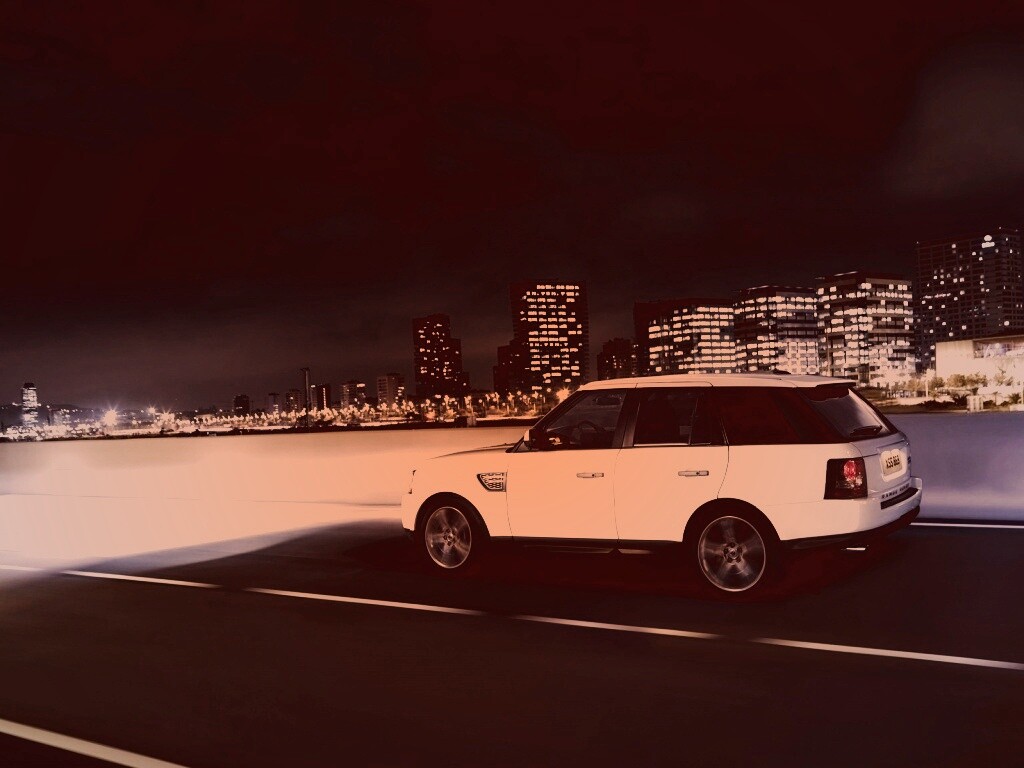 Рендж ровер на трассе обои