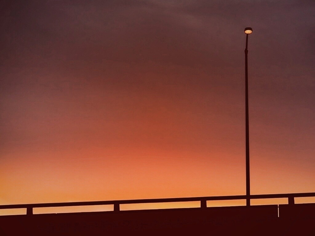 Одинокий фонарь обои