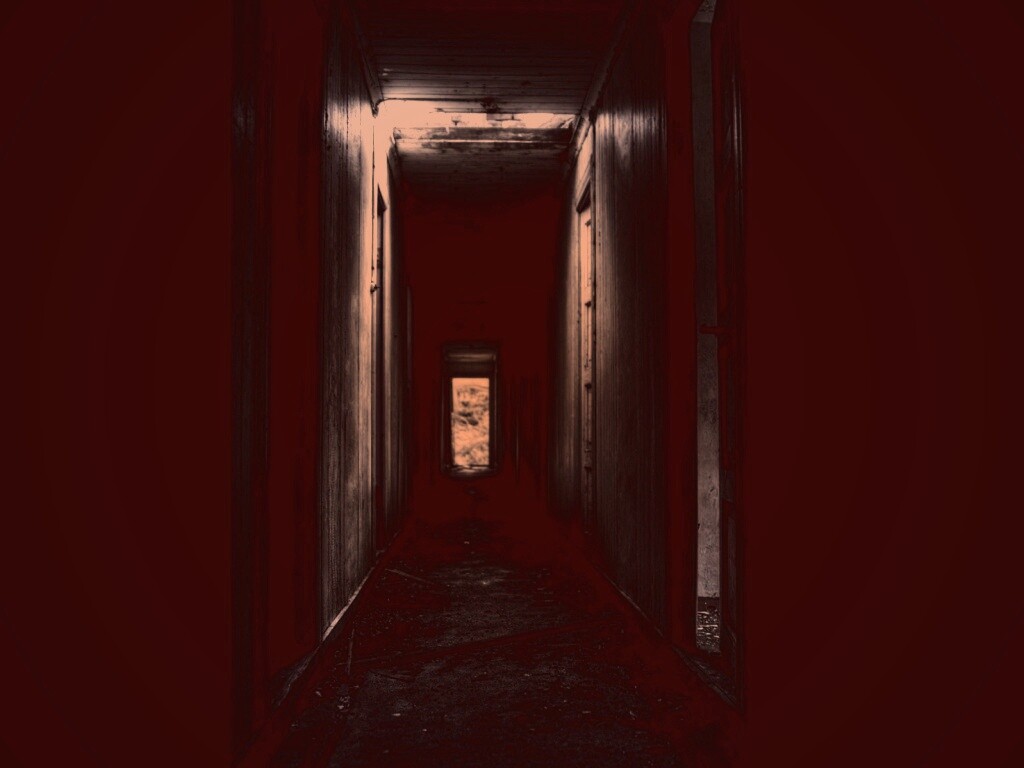 Страшный коридор обои
