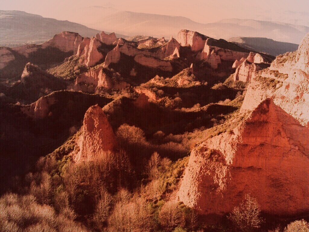 Скалы на рассвете обои