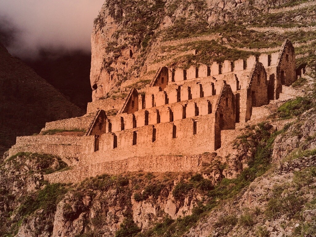 Руины в скалах Перу обои