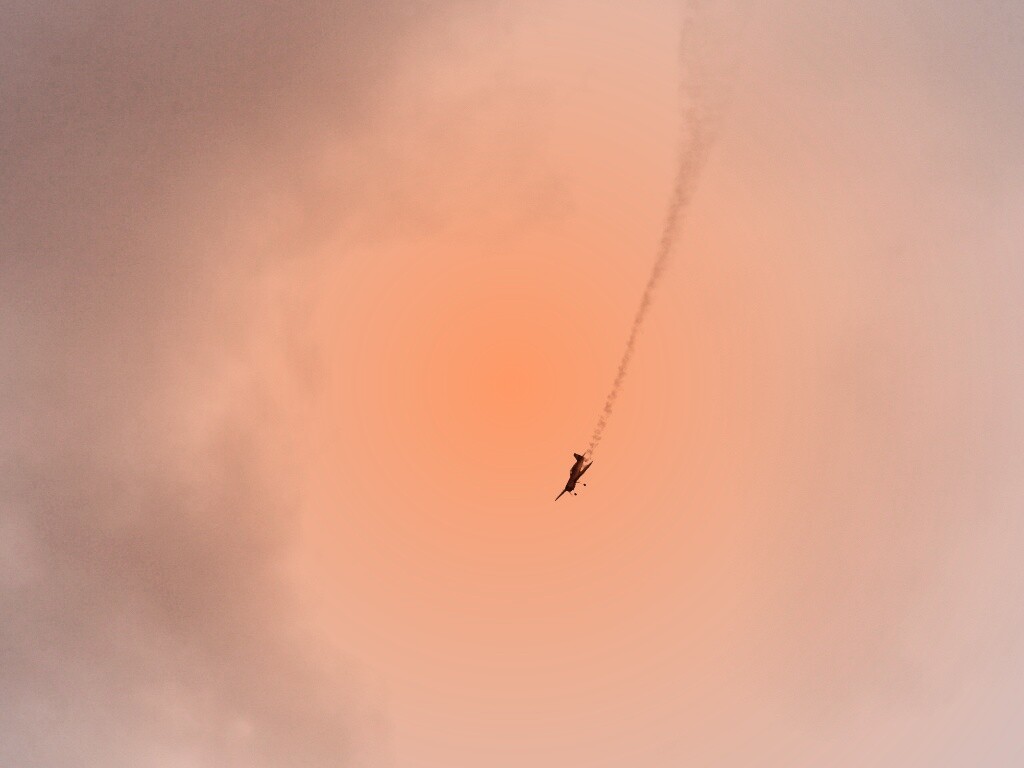 Падающий самолёт обои