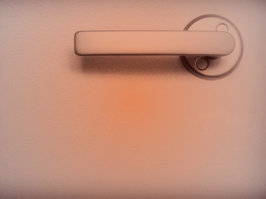 Дверная ручка обои