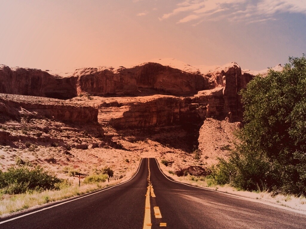 Дорога в горах обои