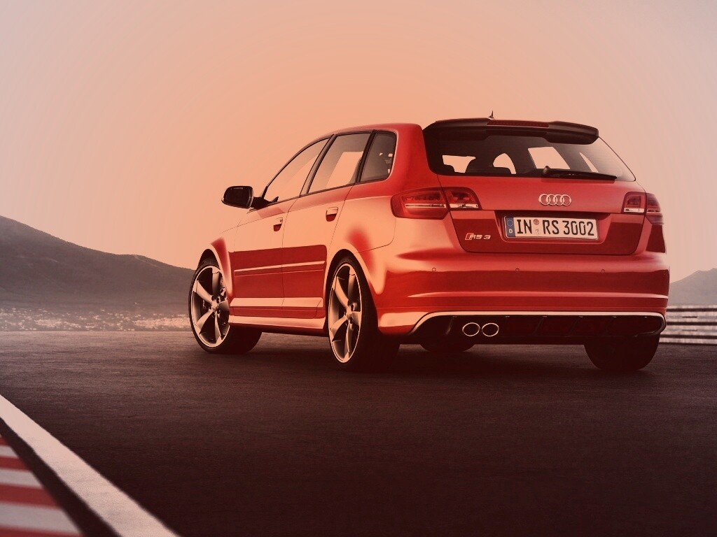 Audi модели RS3 сзади обои