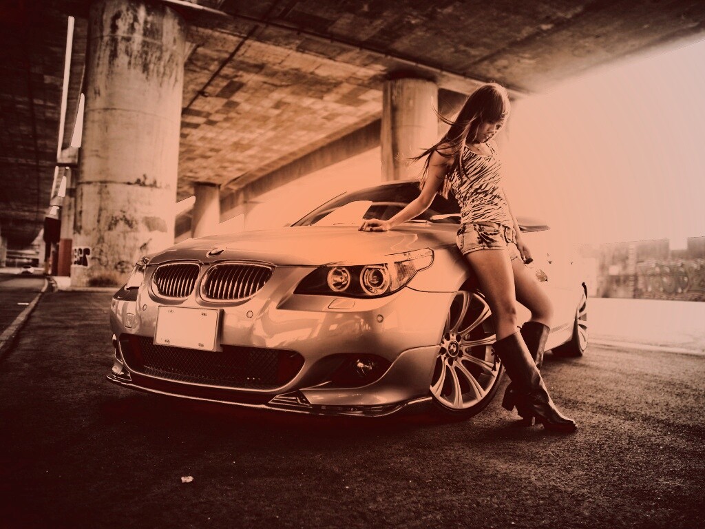 Девушка у BMW обои