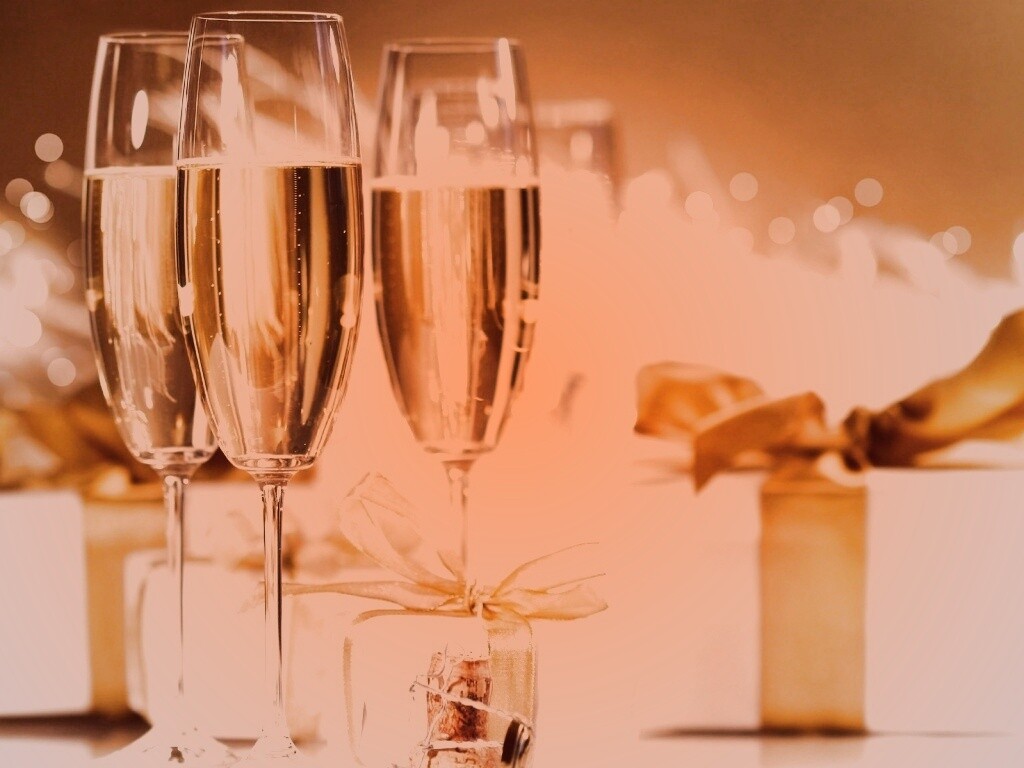 Бокалы с шампанским обои