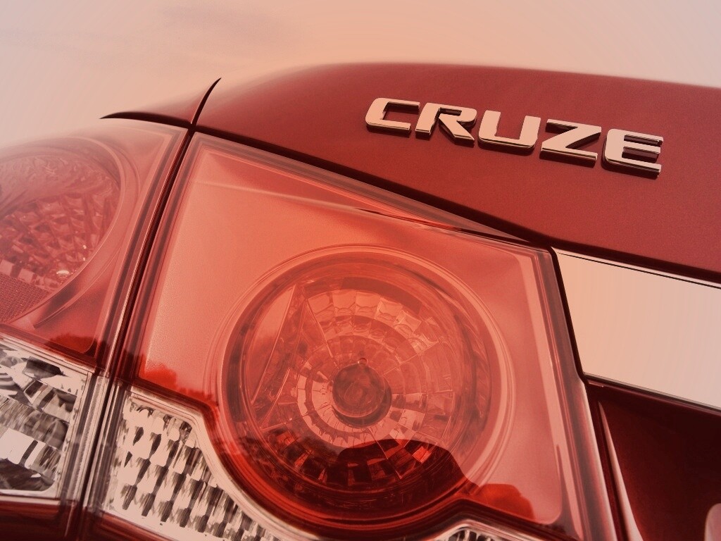 Шильдик Chevrolet Cruze обои