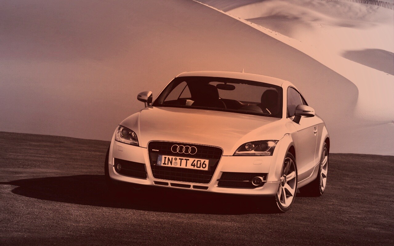 Audi TT на фоне снега обои