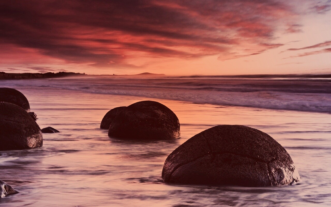 Камни в морском прибое обои