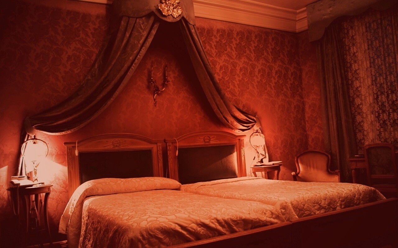 Спальня обои