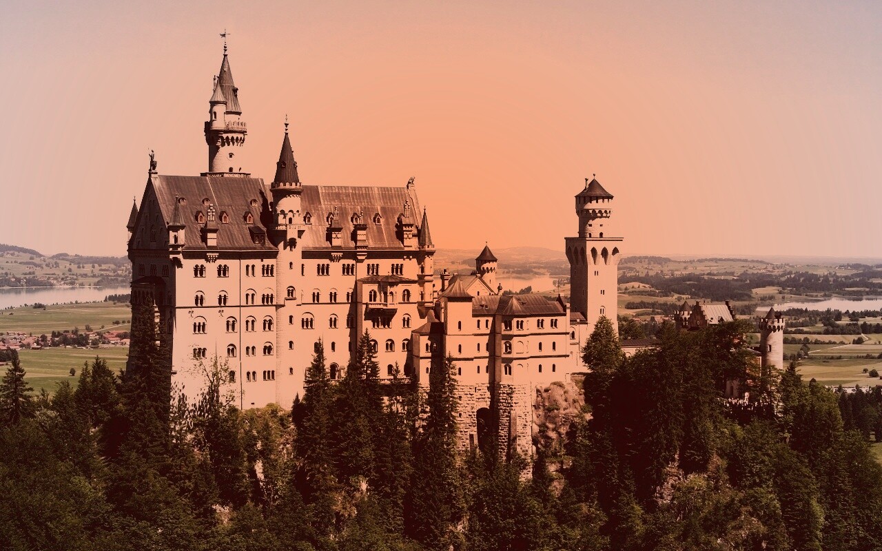 Замок Нойшванштайн в Баварии обои