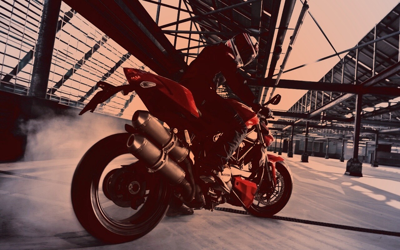 Пробуксовка на мотоцикле обои