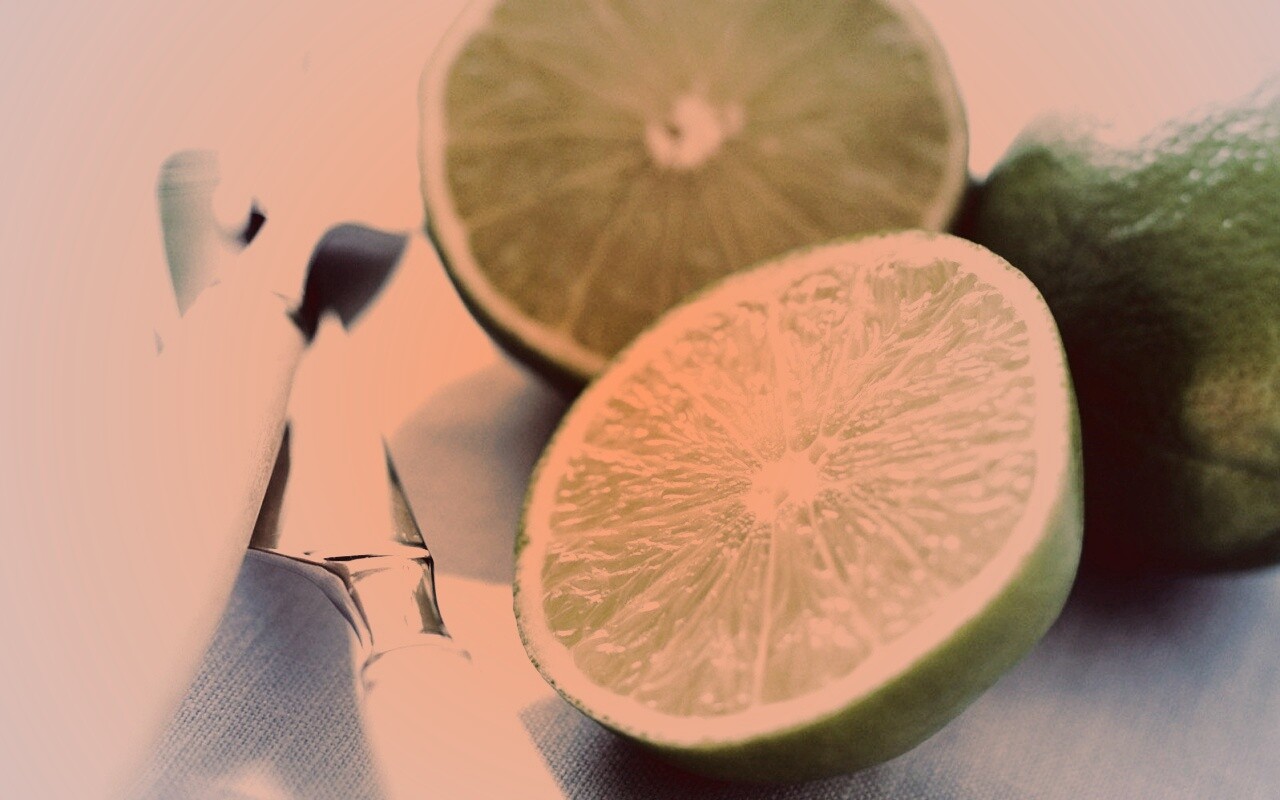 Нож, вилка и лайм обои