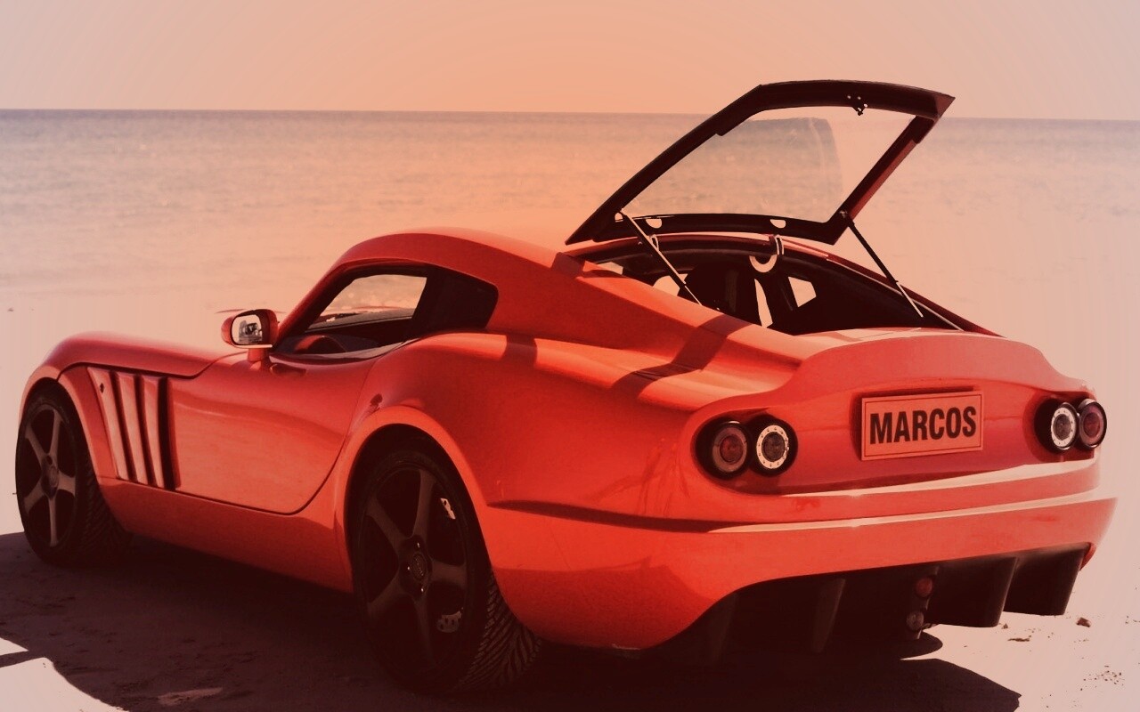 Marcos на пляже обои