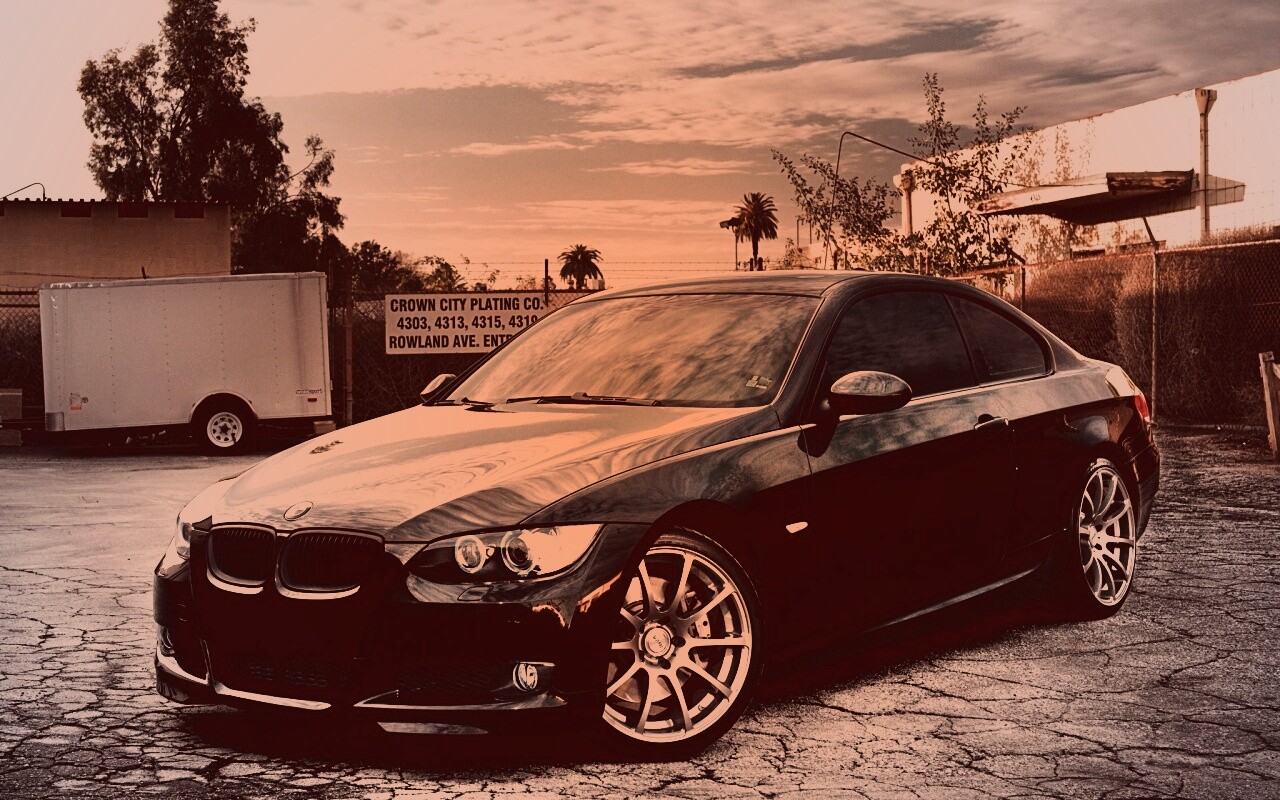 Чёрный БМВ обои