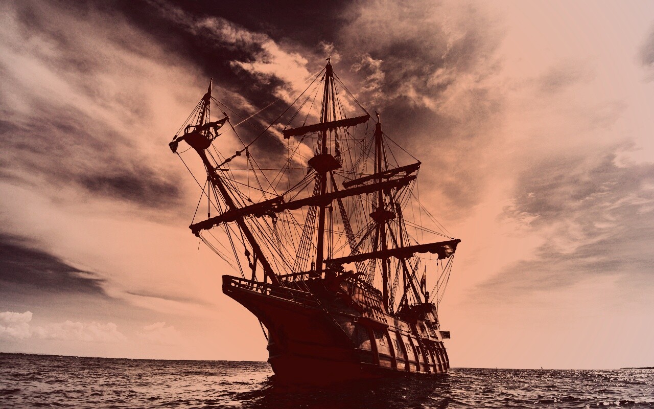 Галеон в море обои