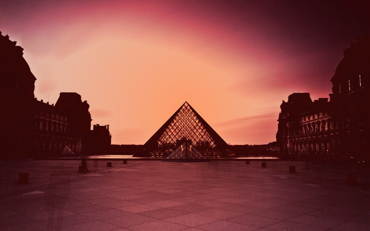 Лувр обои