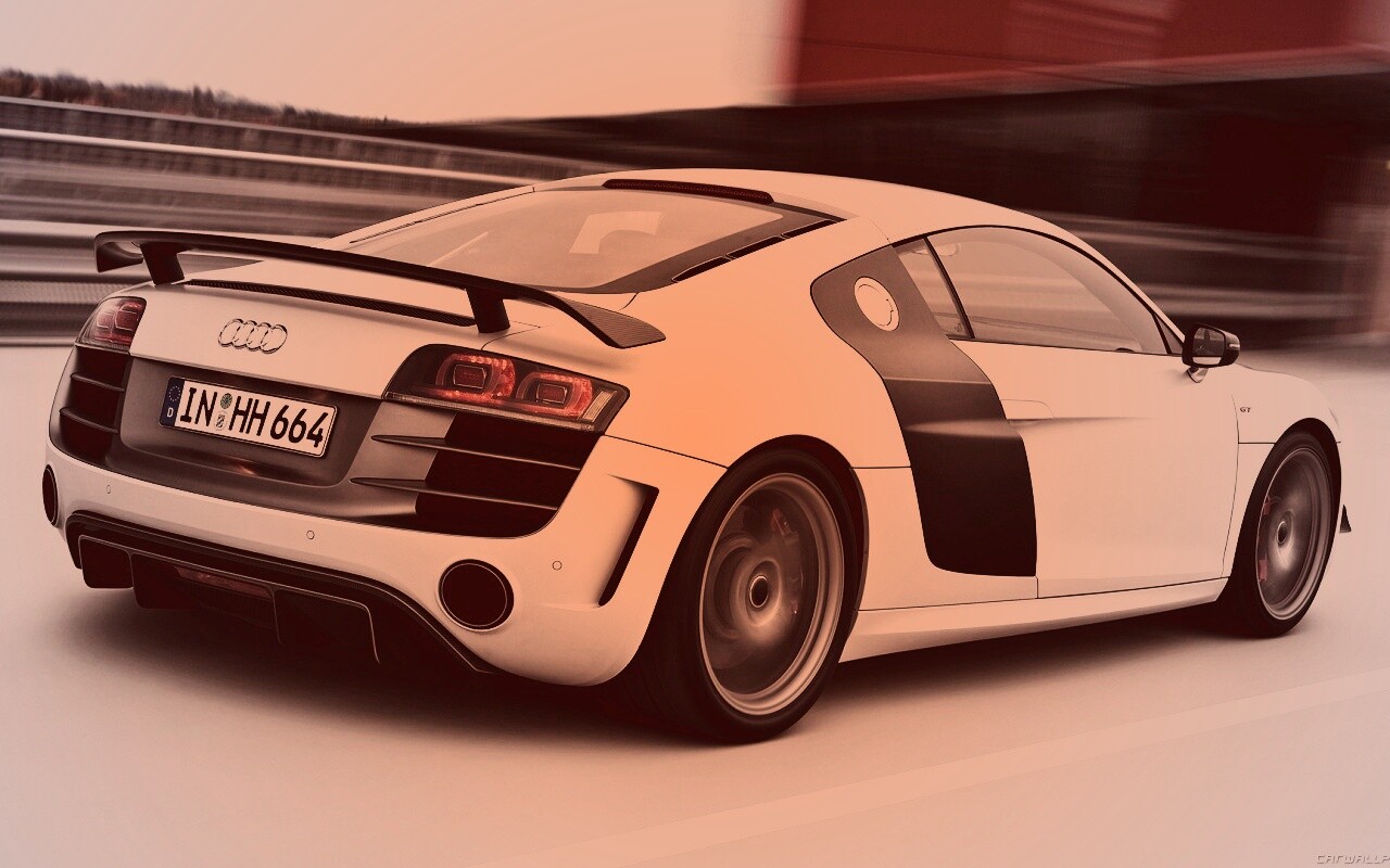 Audi R8 на скоростной трассе обои