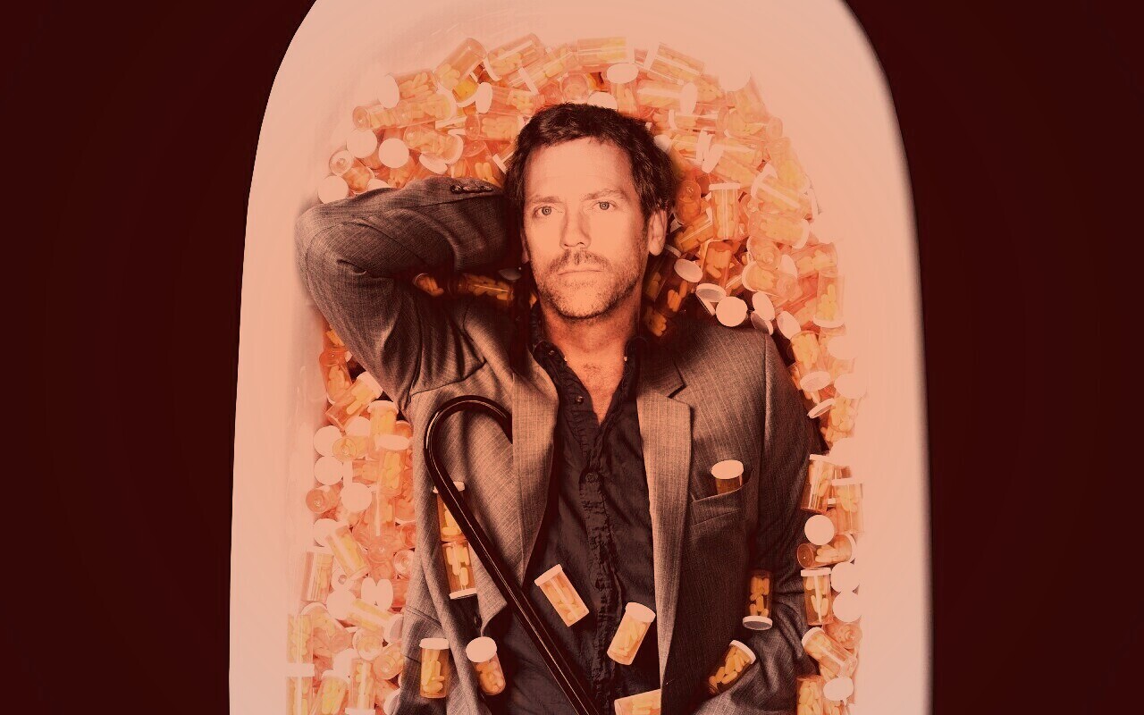 Хаус в ванне с викодином обои