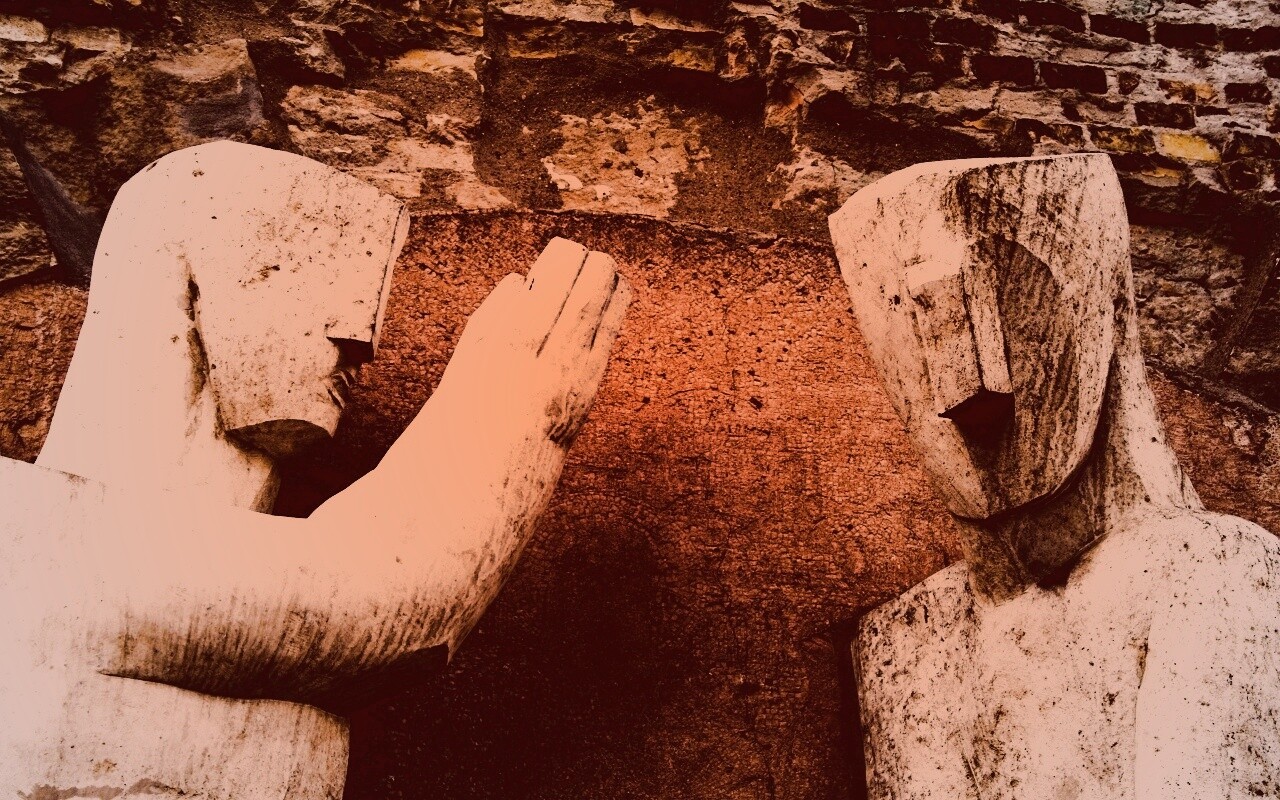 Берлинские каменные скульптуры обои