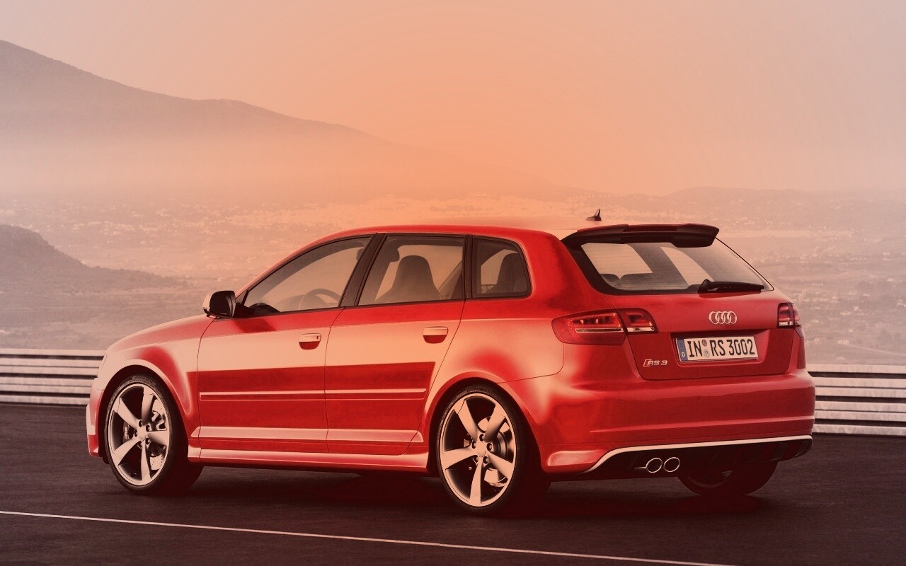Ауди RS3 вид сзади обои
