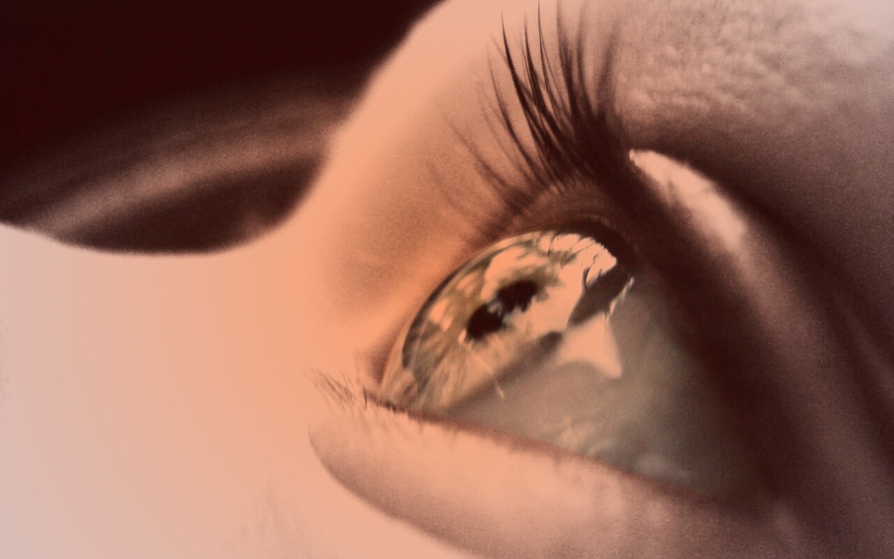 Ясный взгляд младенца обои