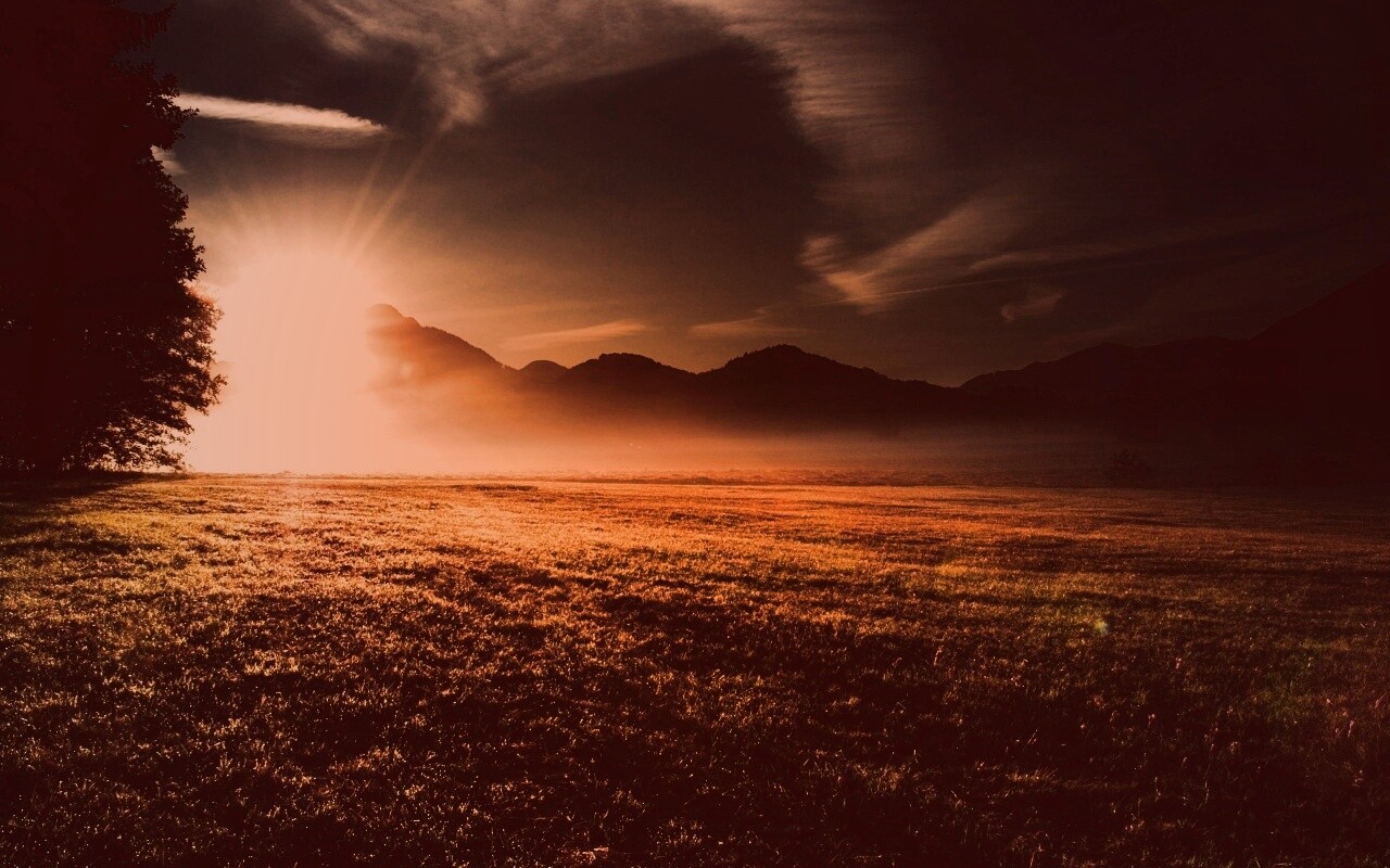 Восход над горами обои