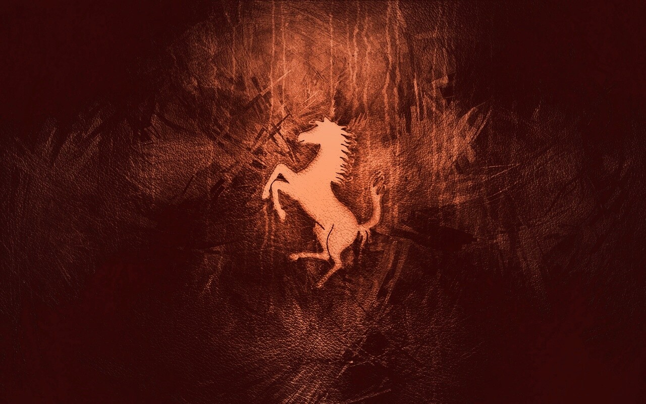 Конь из песка обои