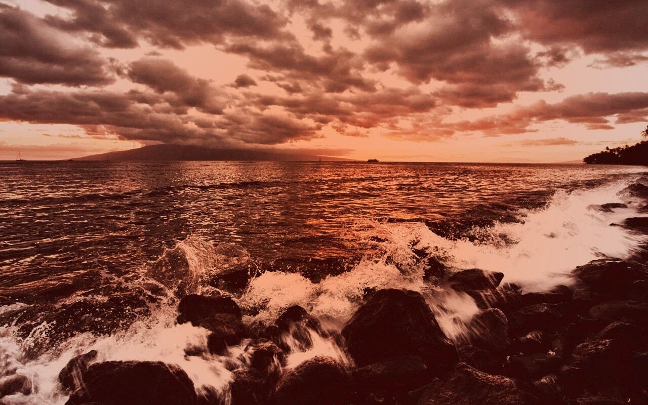 Неспокойно синее море.. обои