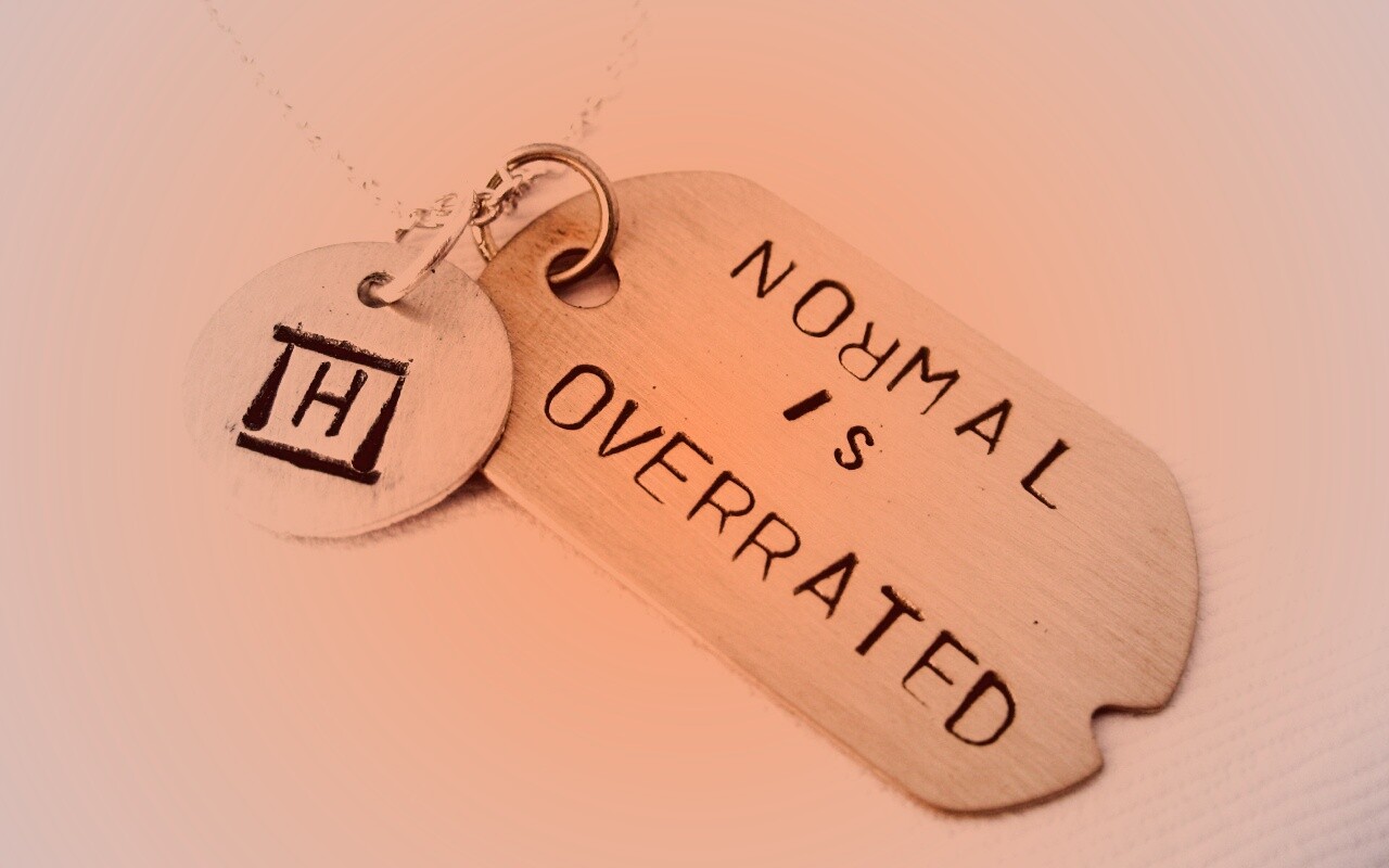 Нормальность переоценена обои